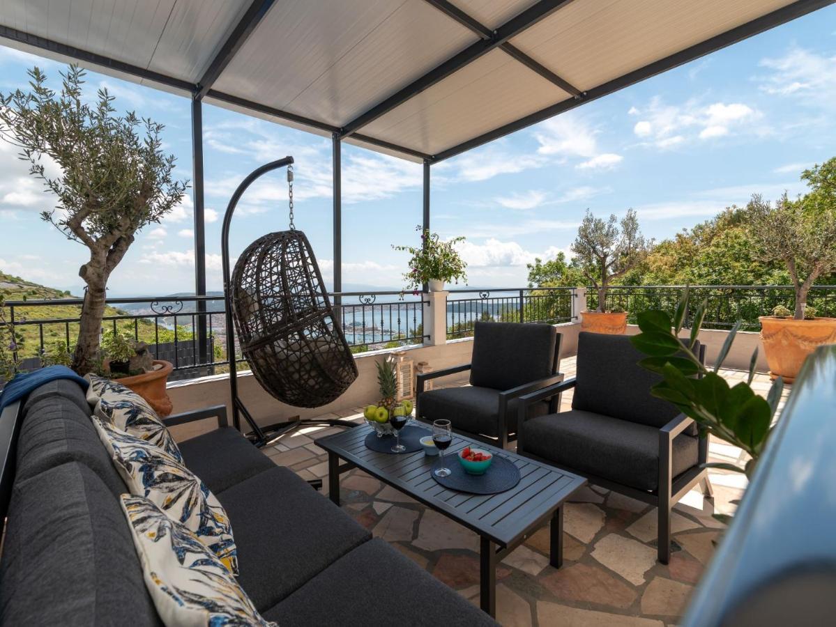 Scenic Sea View,Three Bedroom Villa With Pool Trogir Exterior foto